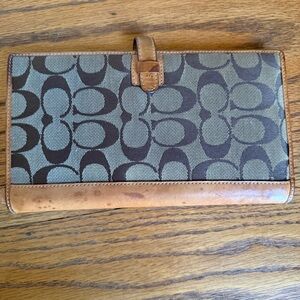 COACH Logo Canvas Leather Long Wallet 2 Inside Zippers Good x Passport & Cards